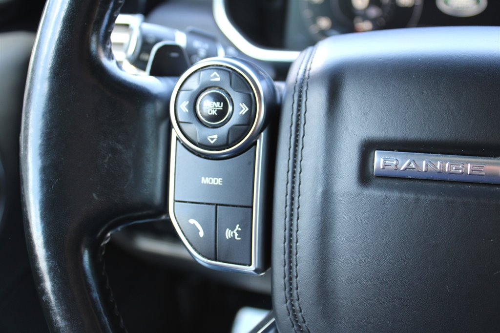 2017 Land Rover Range Rover - $15,995