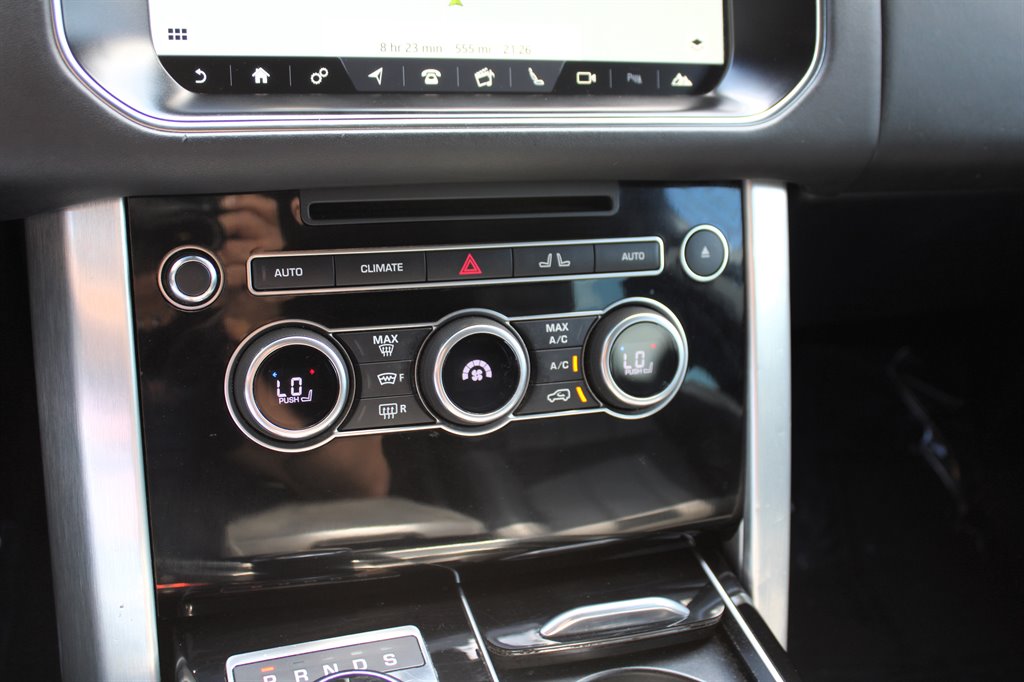 2017 Land Rover Range Rover - $15,995