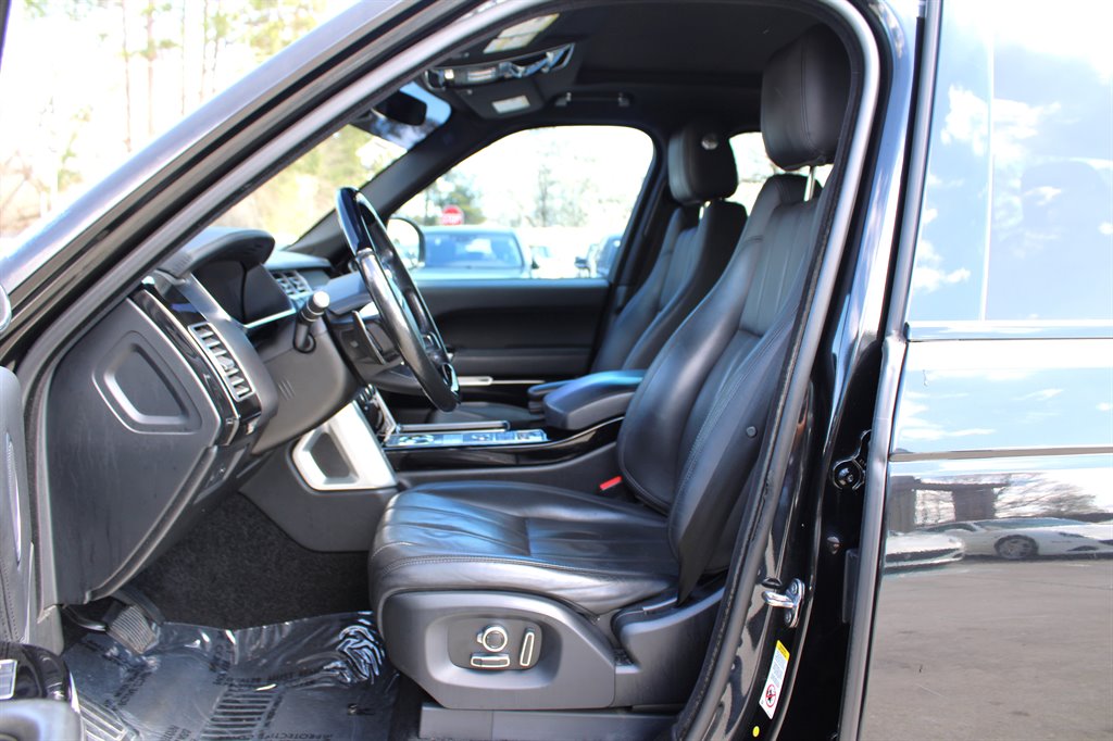 2017 Land Rover Range Rover - $15,995