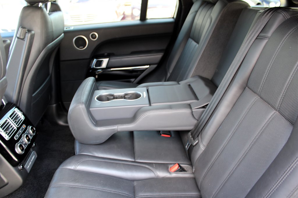 2017 Land Rover Range Rover - $15,995