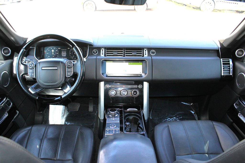 2017 Land Rover Range Rover - $15,995