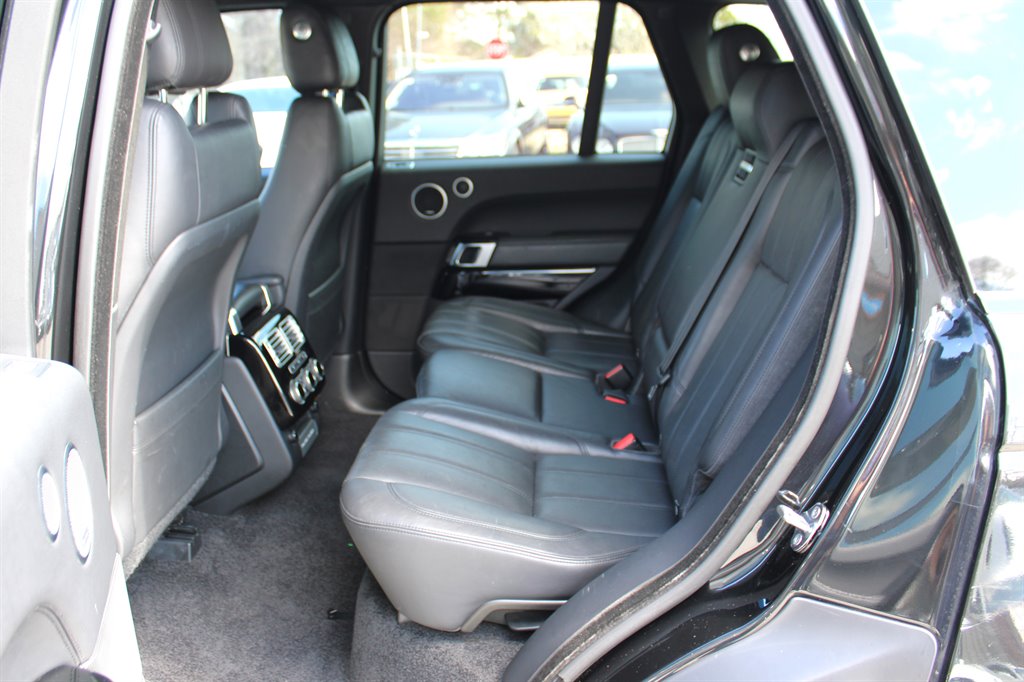 2017 Land Rover Range Rover - $15,995