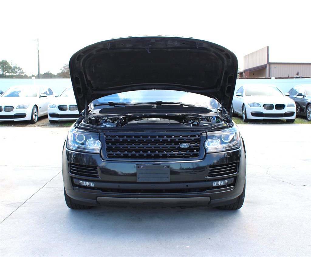 2017 Land Rover Range Rover - $15,995