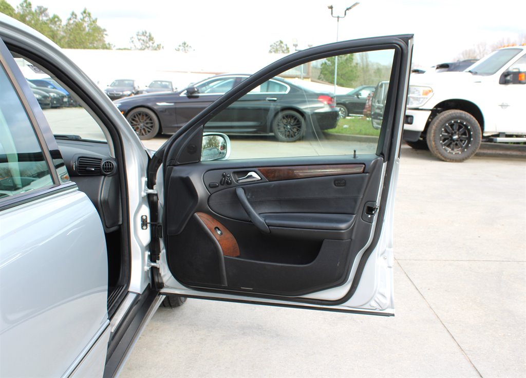 2007 Mercedes-Benz C-Class - $6,995