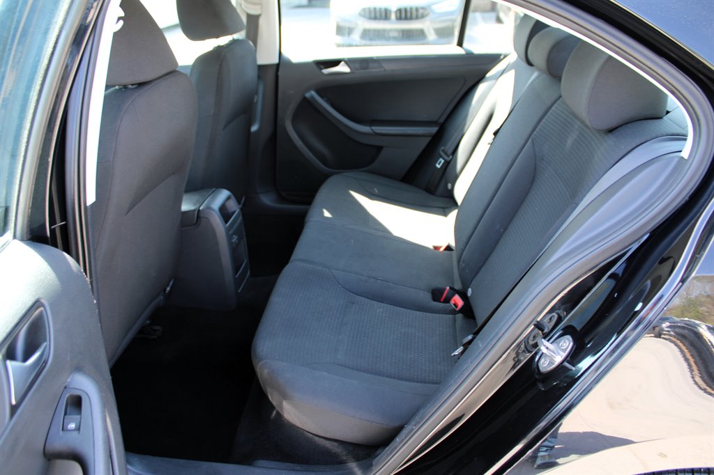 2016 Volkswagen Jetta - $7,995