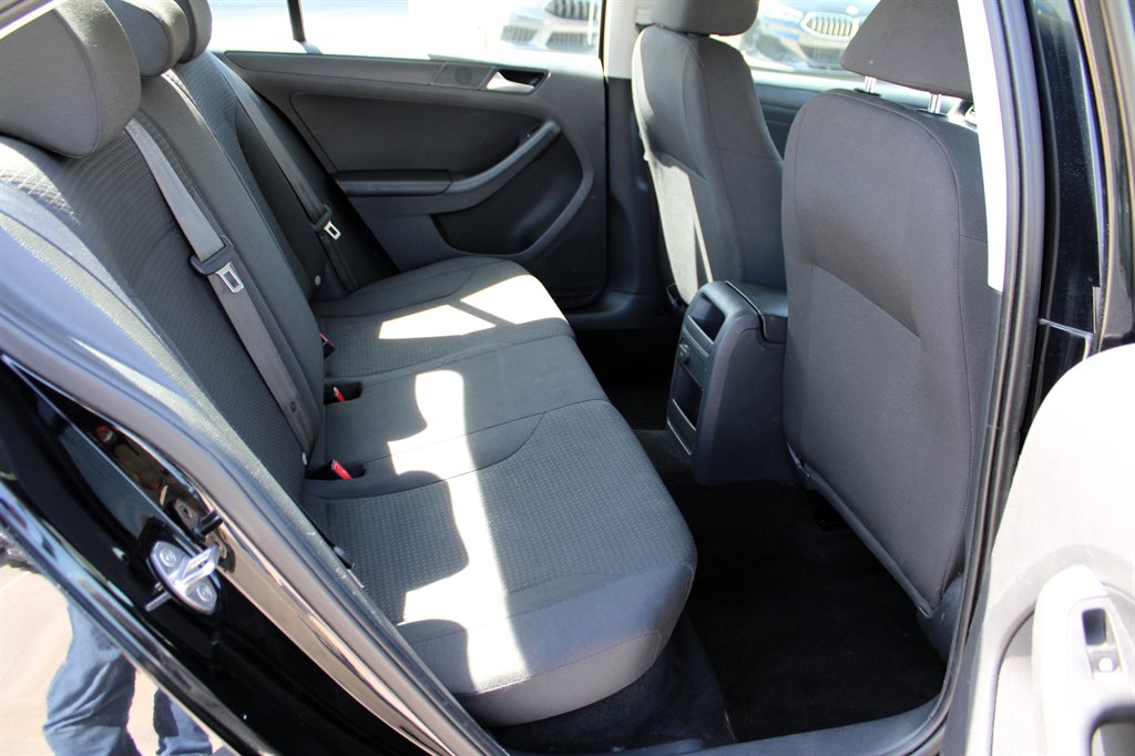 2016 Volkswagen Jetta - $7,995
