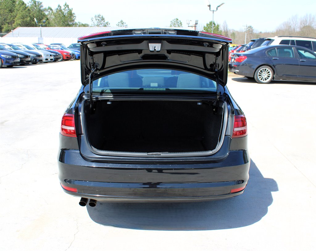 2016 Volkswagen Jetta - $7,995