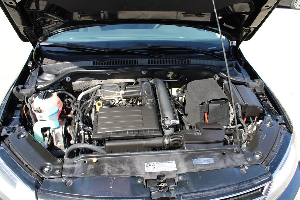 2016 Volkswagen Jetta - $7,995