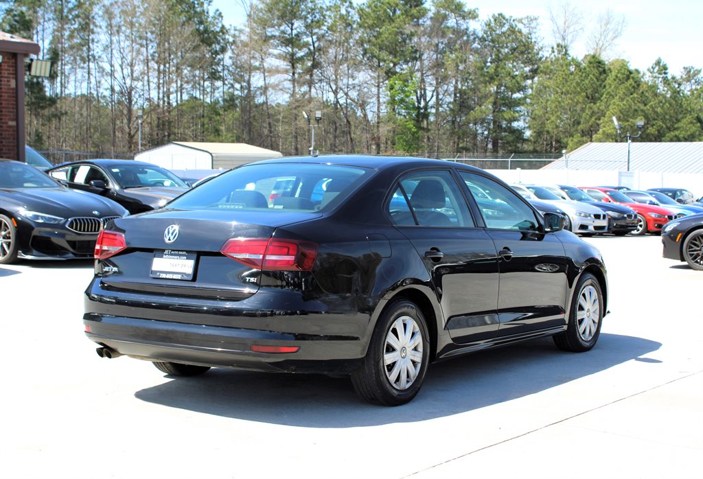 2016 Volkswagen Jetta - $7,995