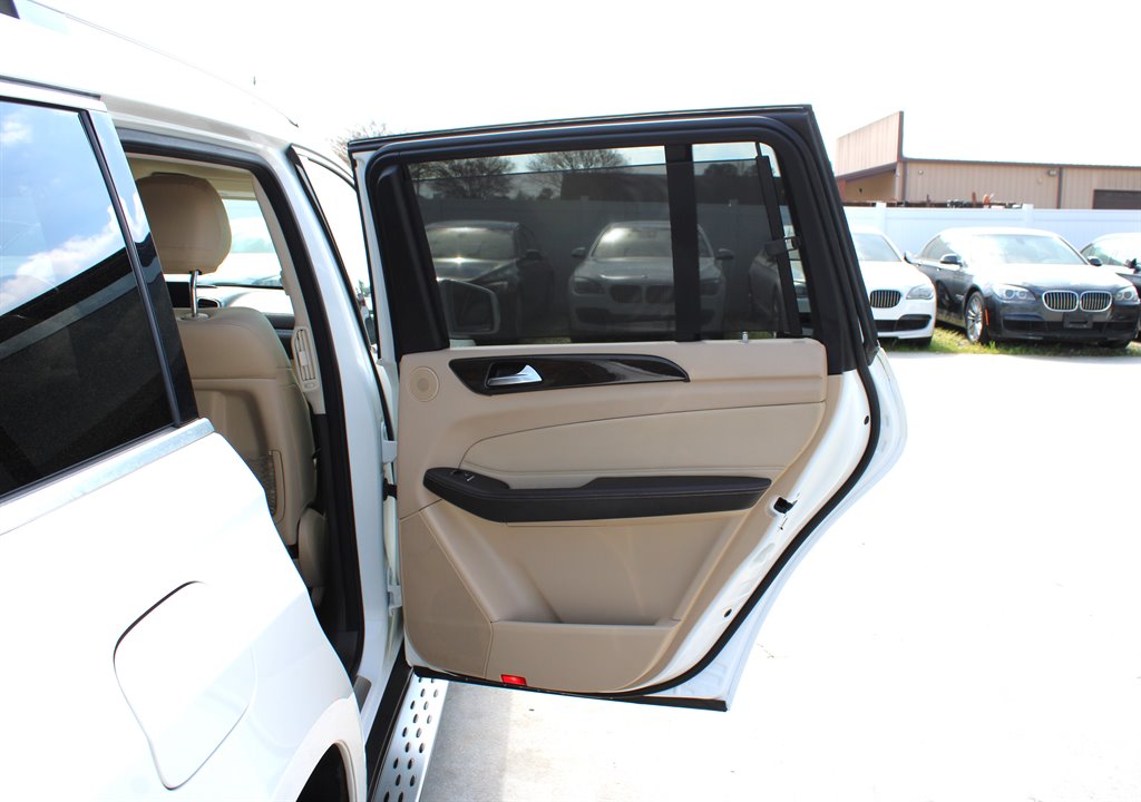 2017 Mercedes-Benz GLS - $14,995