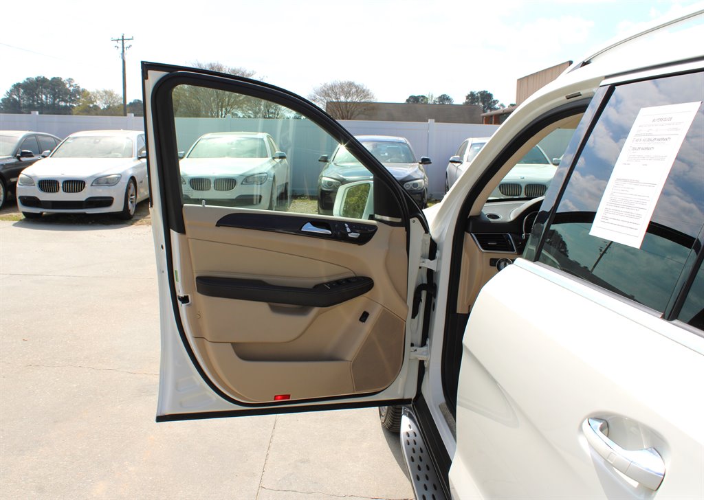 2017 Mercedes-Benz GLS - $14,995