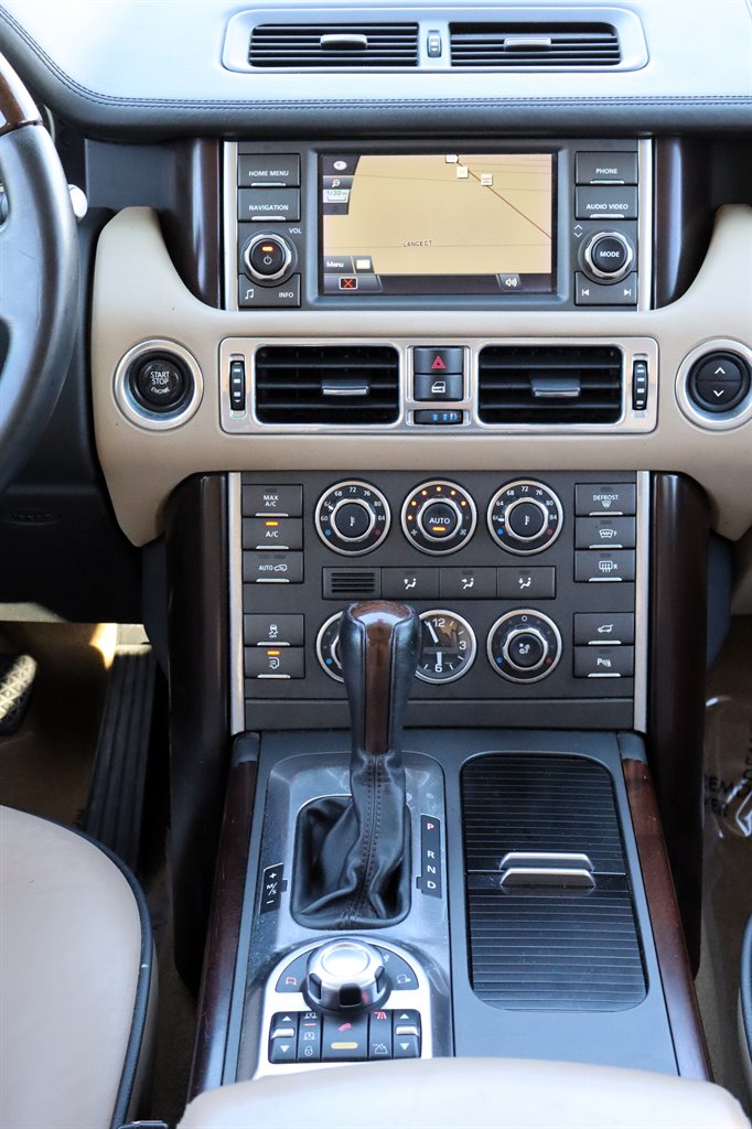 2011 Land Rover Range Rover - $8,995