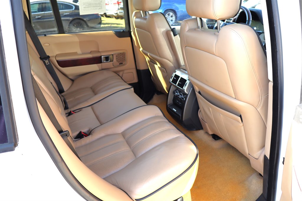 2011 Land Rover Range Rover - $8,995