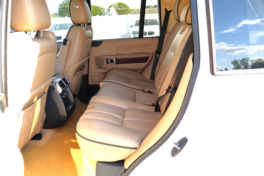 2011 Land Rover Range Rover - $8,995