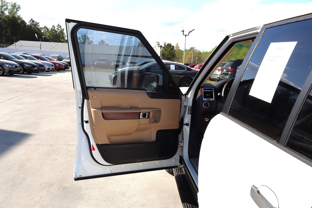 2011 Land Rover Range Rover - $8,995