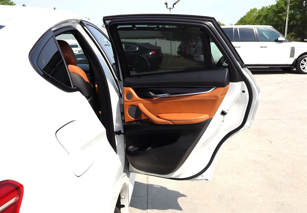 2017 BMW X6 - $18,995