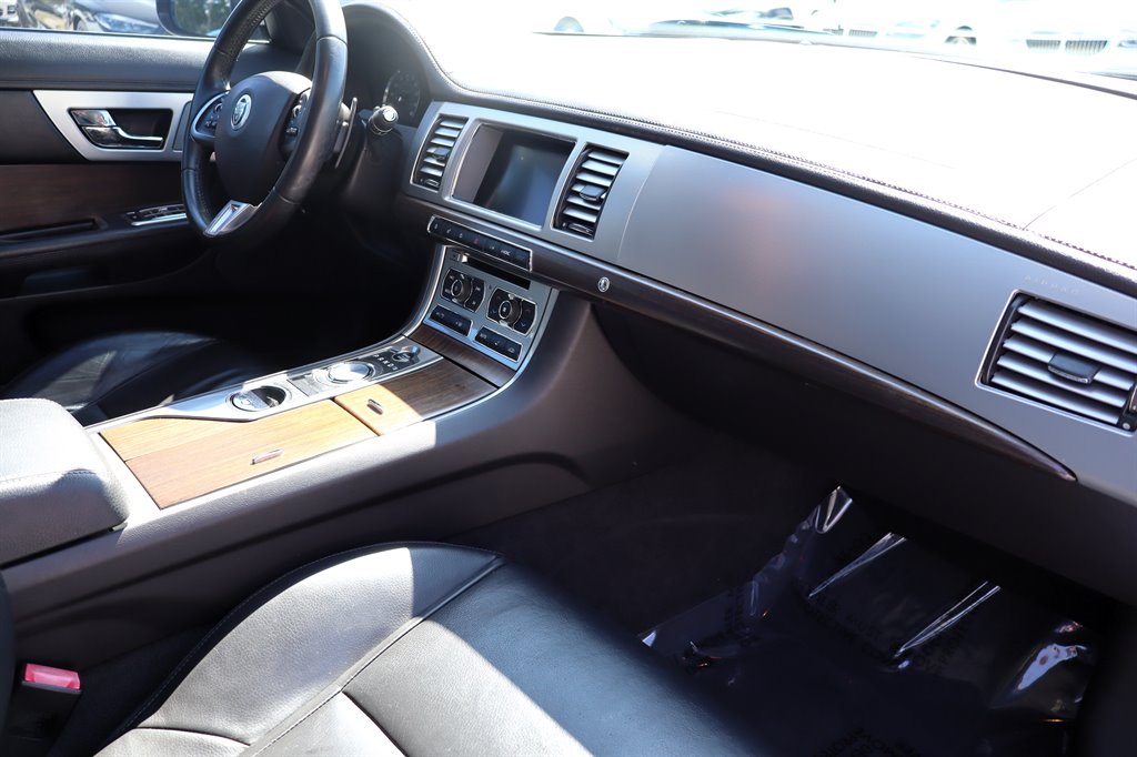 2012 Jaguar XF - $9,995