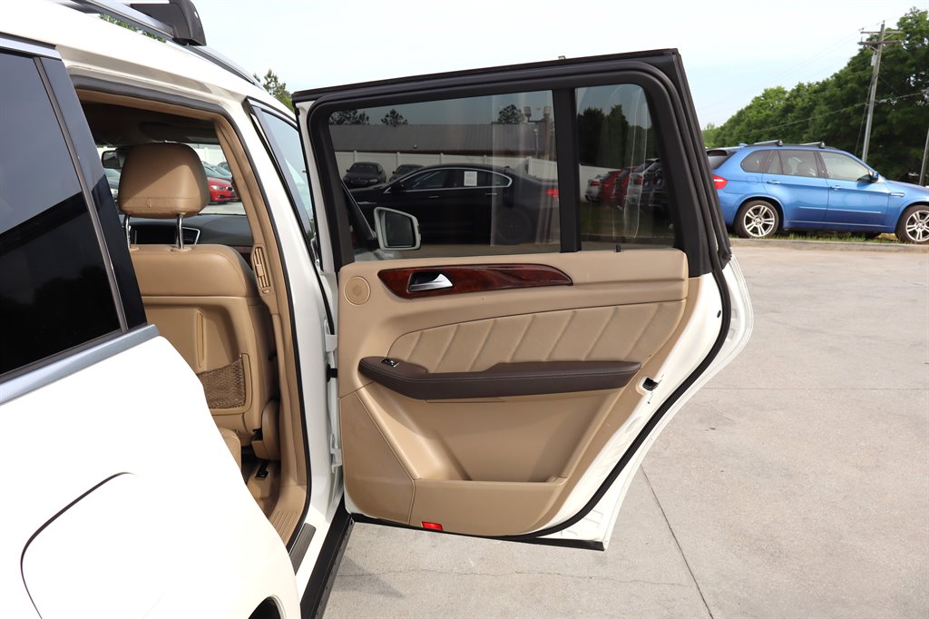 2015 Mercedes-Benz GL Class - $13,995