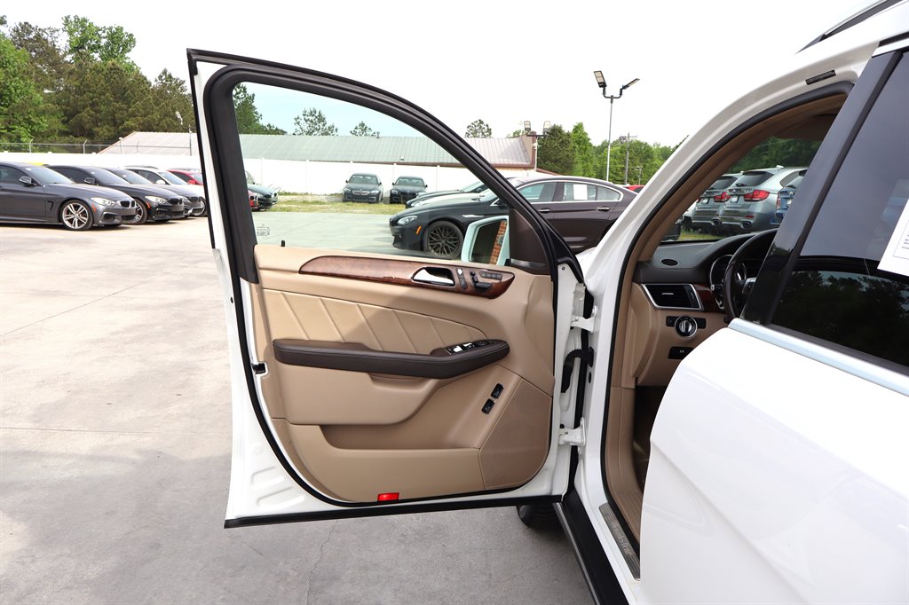 2015 Mercedes-Benz GL Class - $13,995