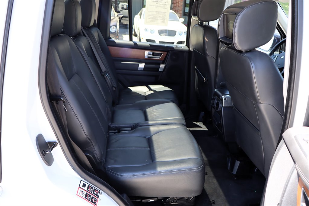 2016 Land Rover LR4 - $14,995