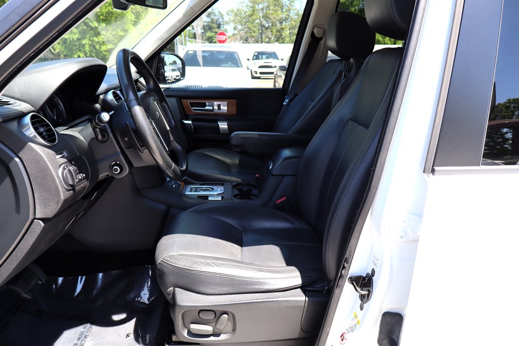 2016 Land Rover LR4 - $14,995