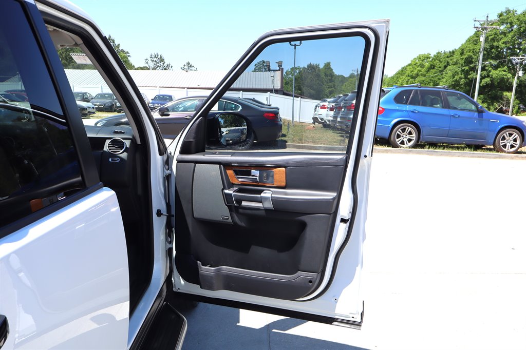 2016 Land Rover LR4 - $14,995