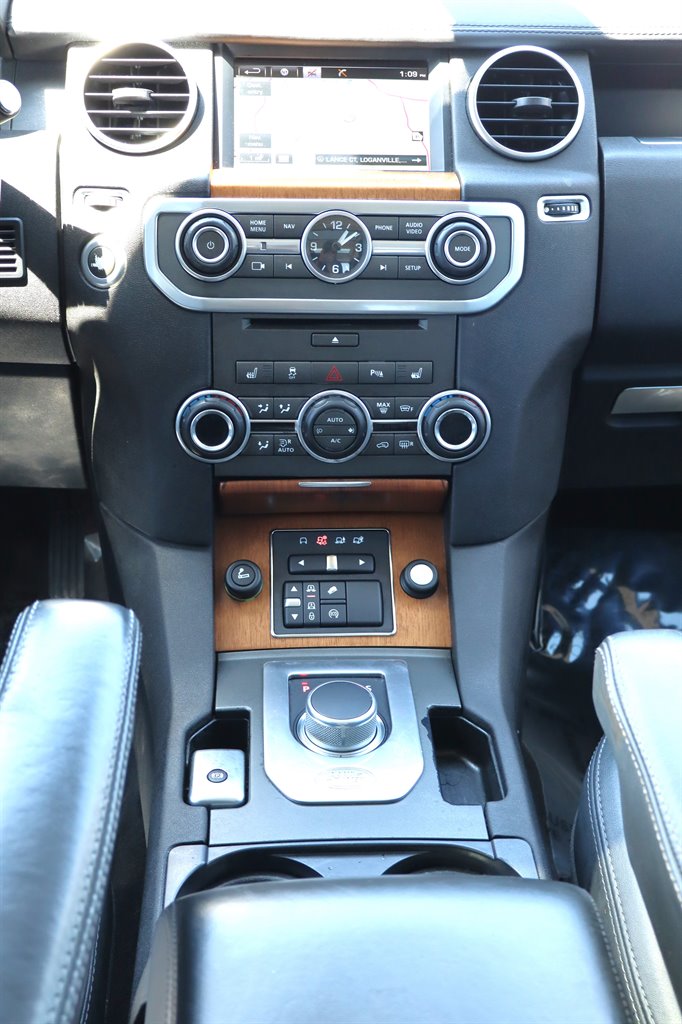 2016 Land Rover LR4 - $14,995