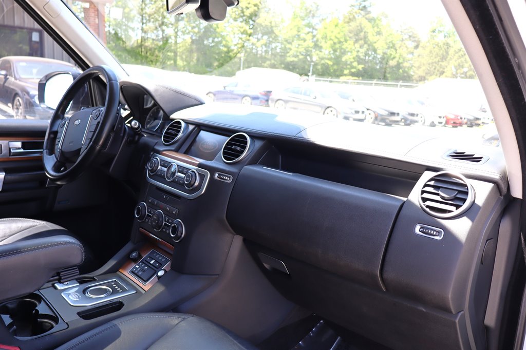 2016 Land Rover LR4 - $14,995
