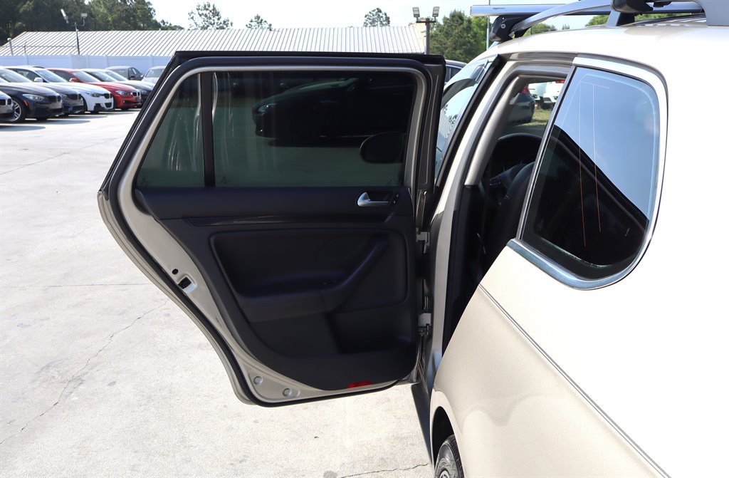 2012 Volkswagen Jetta - $8,995