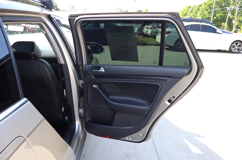 2012 Volkswagen Jetta - $8,995