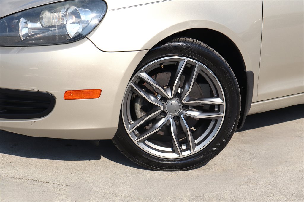 2012 Volkswagen Jetta - $8,995