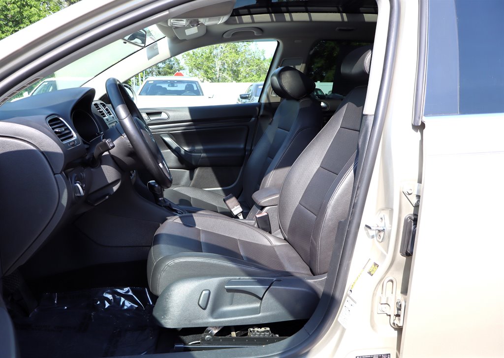 2012 Volkswagen Jetta - $8,995
