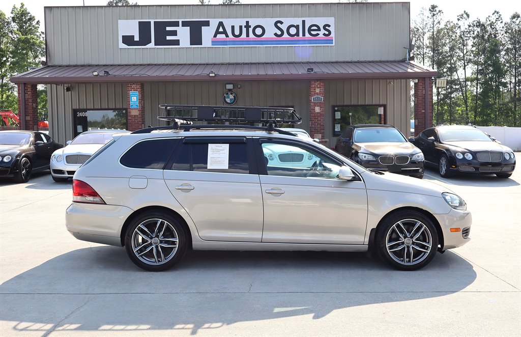 2012 Volkswagen Jetta - $8,995