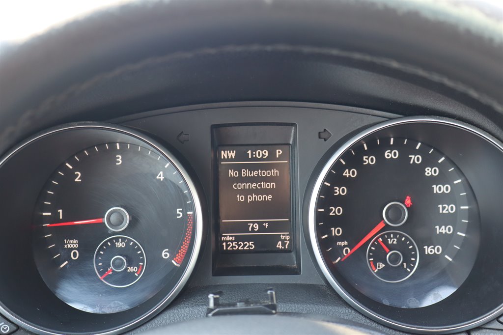 2012 Volkswagen Jetta - $8,995