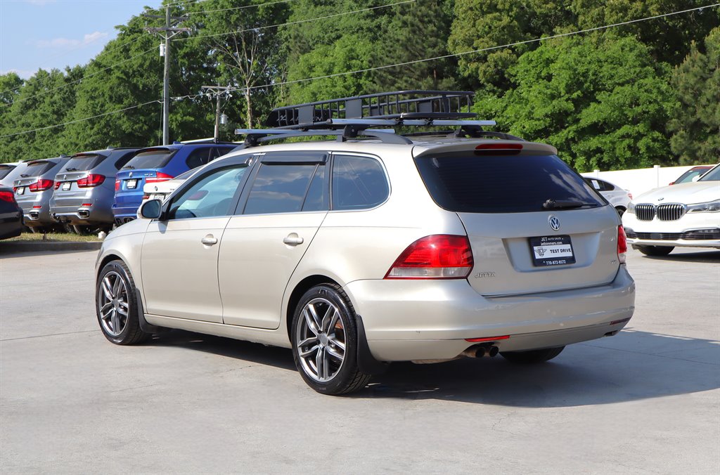 2012 Volkswagen Jetta - $8,995