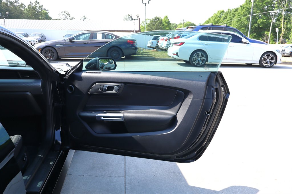 2017 Ford Mustang - $20,995