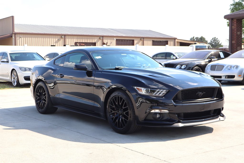 2017 Ford Mustang - $20,995