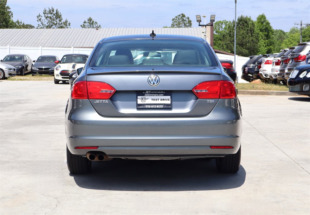 2012 Volkswagen Jetta - $7,995