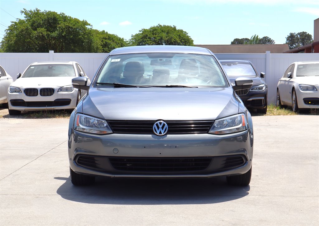 2012 Volkswagen Jetta - $7,995