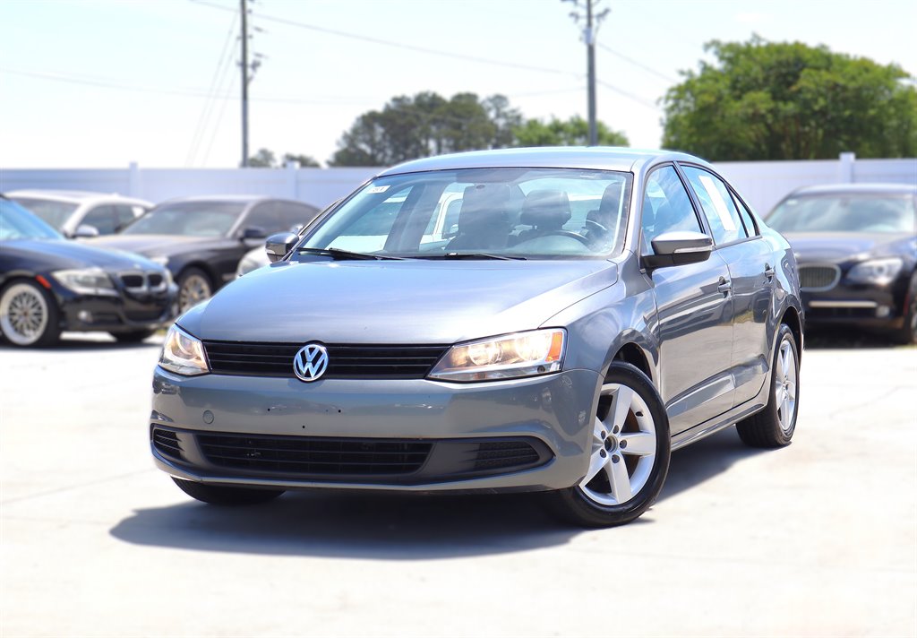 2012 Volkswagen Jetta - $7,995