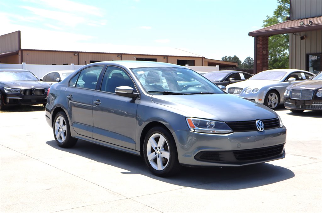 2012 Volkswagen Jetta - $7,995