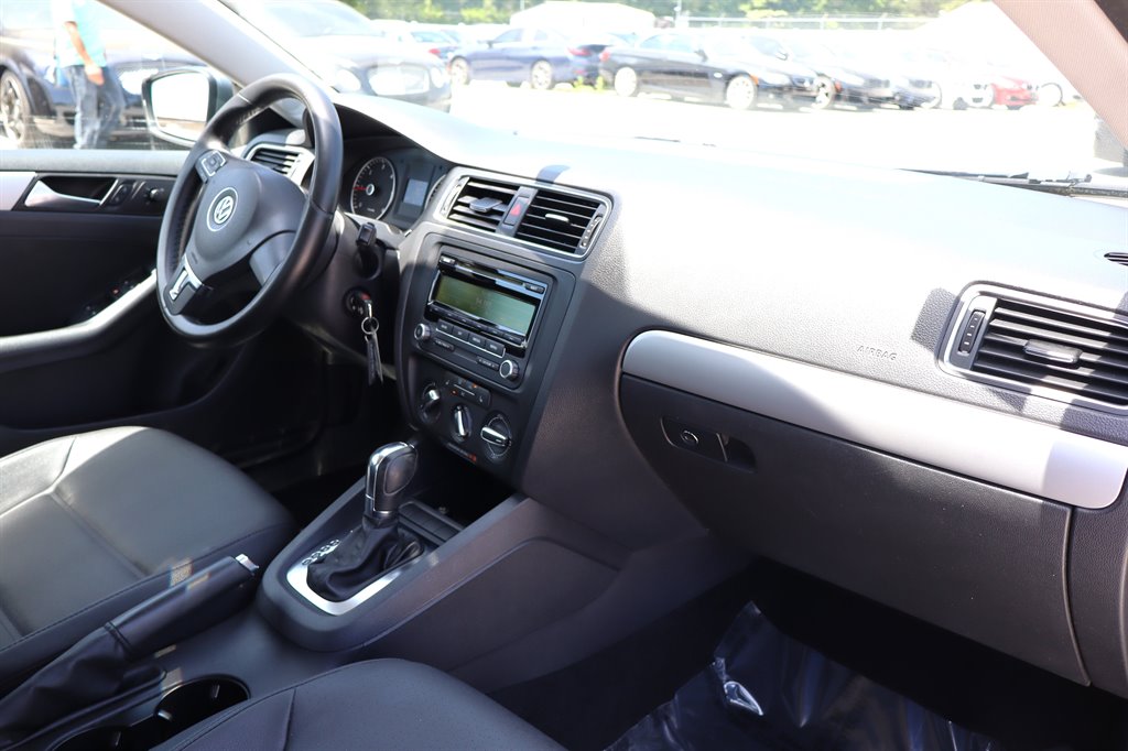 2012 Volkswagen Jetta - $7,995