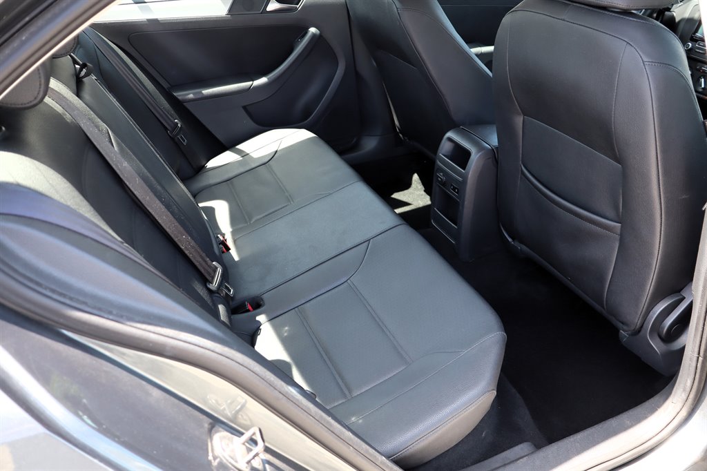 2012 Volkswagen Jetta - $7,995