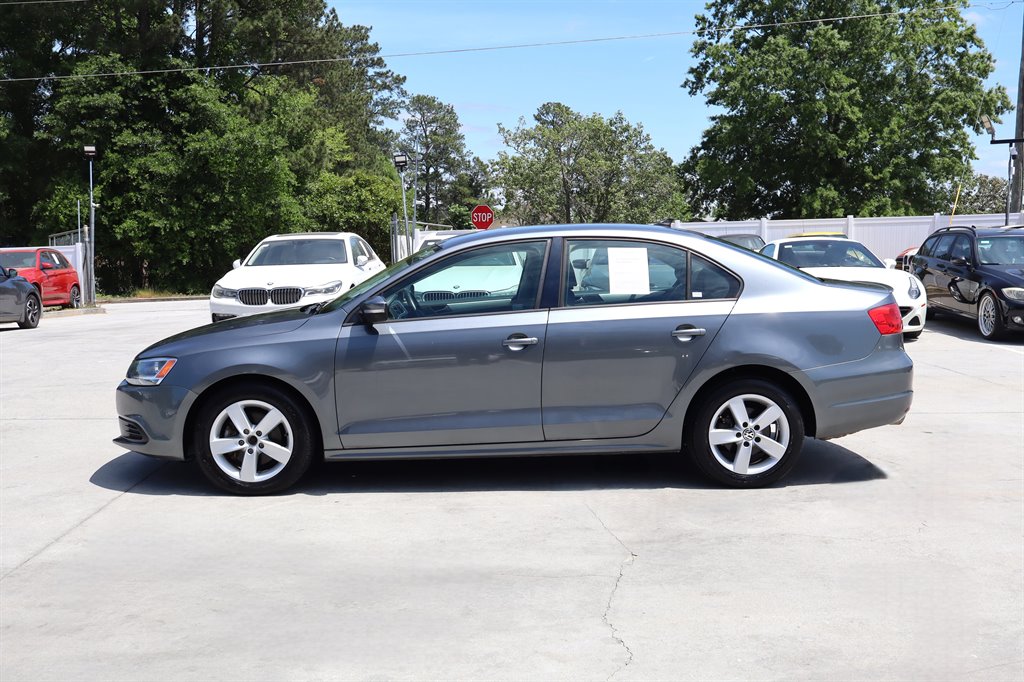 2012 Volkswagen Jetta - $7,995