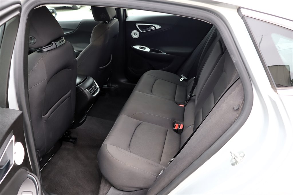 2017 Chevrolet Malibu - $10,995