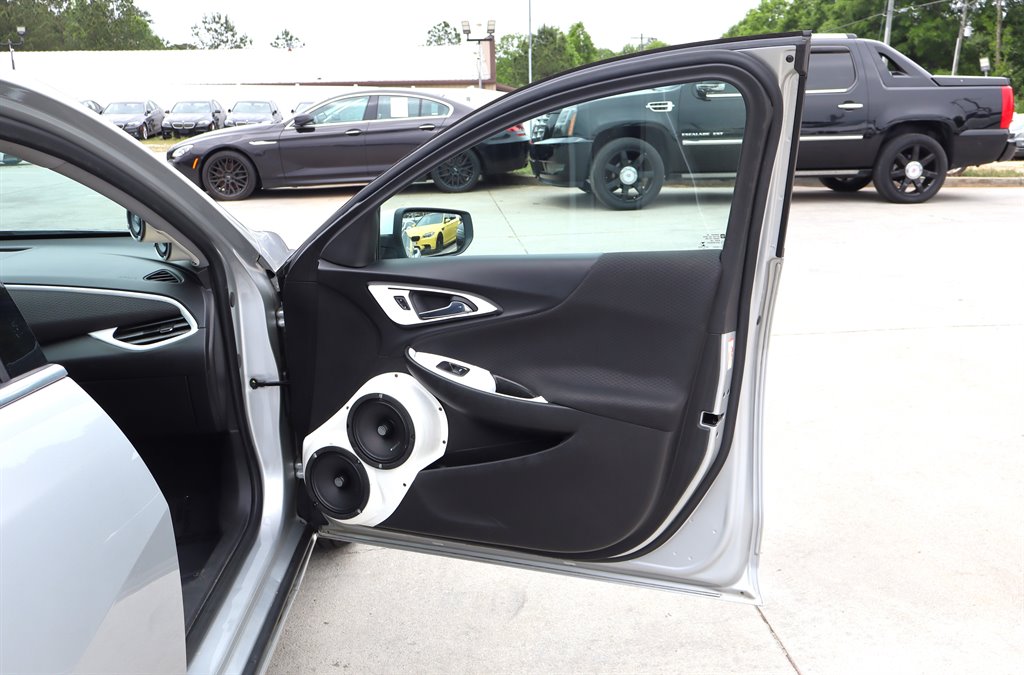 2017 Chevrolet Malibu - $10,995