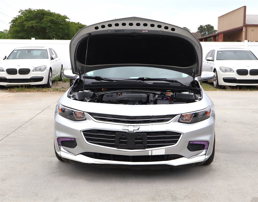 2017 Chevrolet Malibu - $10,995