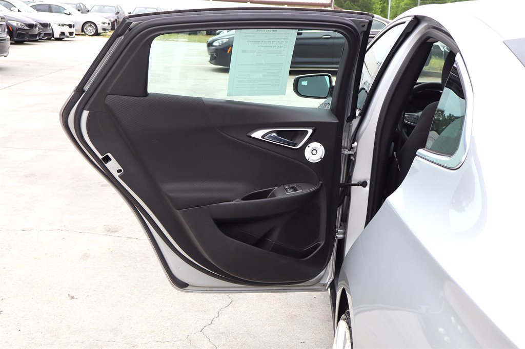 2017 Chevrolet Malibu - $10,995