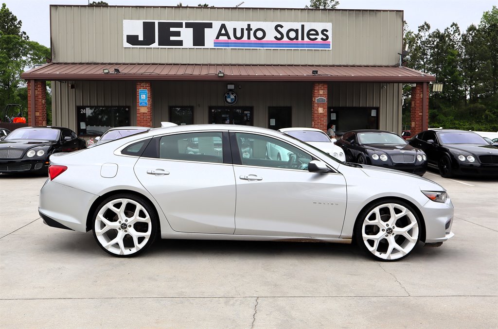 2017 Chevrolet Malibu - $10,995