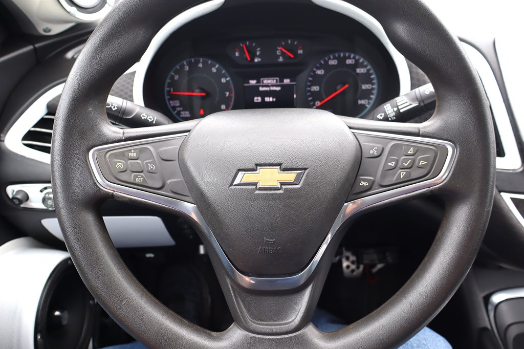 2017 Chevrolet Malibu - $10,995